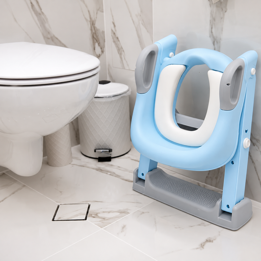 Reductor de Inodoro para Niños Kikkaboo con Escalera y Asiento Adaptador – Plegable Celeste