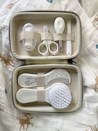 Set Higiene Y Cuidado Diario Bebés +0m Suavinex De 6 Piezas Color Gris