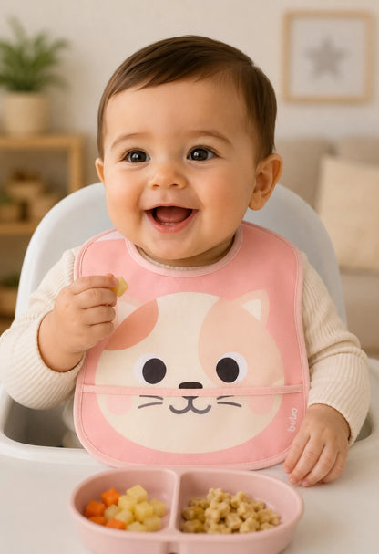 Babero Impermeable con Bolsillo Bubba - Gatita