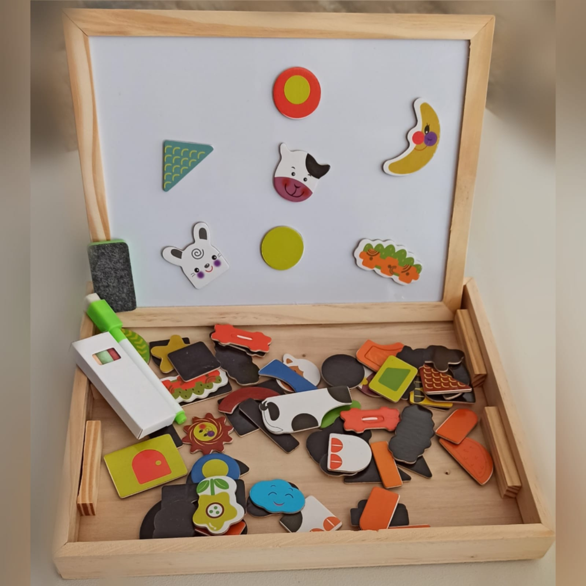 Juego de Madera Montessori con Pizarra Imantada y Animales – 95 Piezas