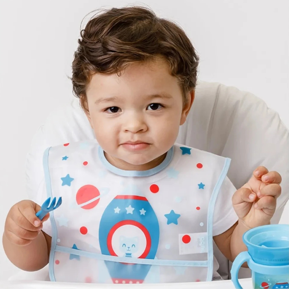 Babero Con Bolsillo Impermeable Para Niños Cohete Celeste - Buba
