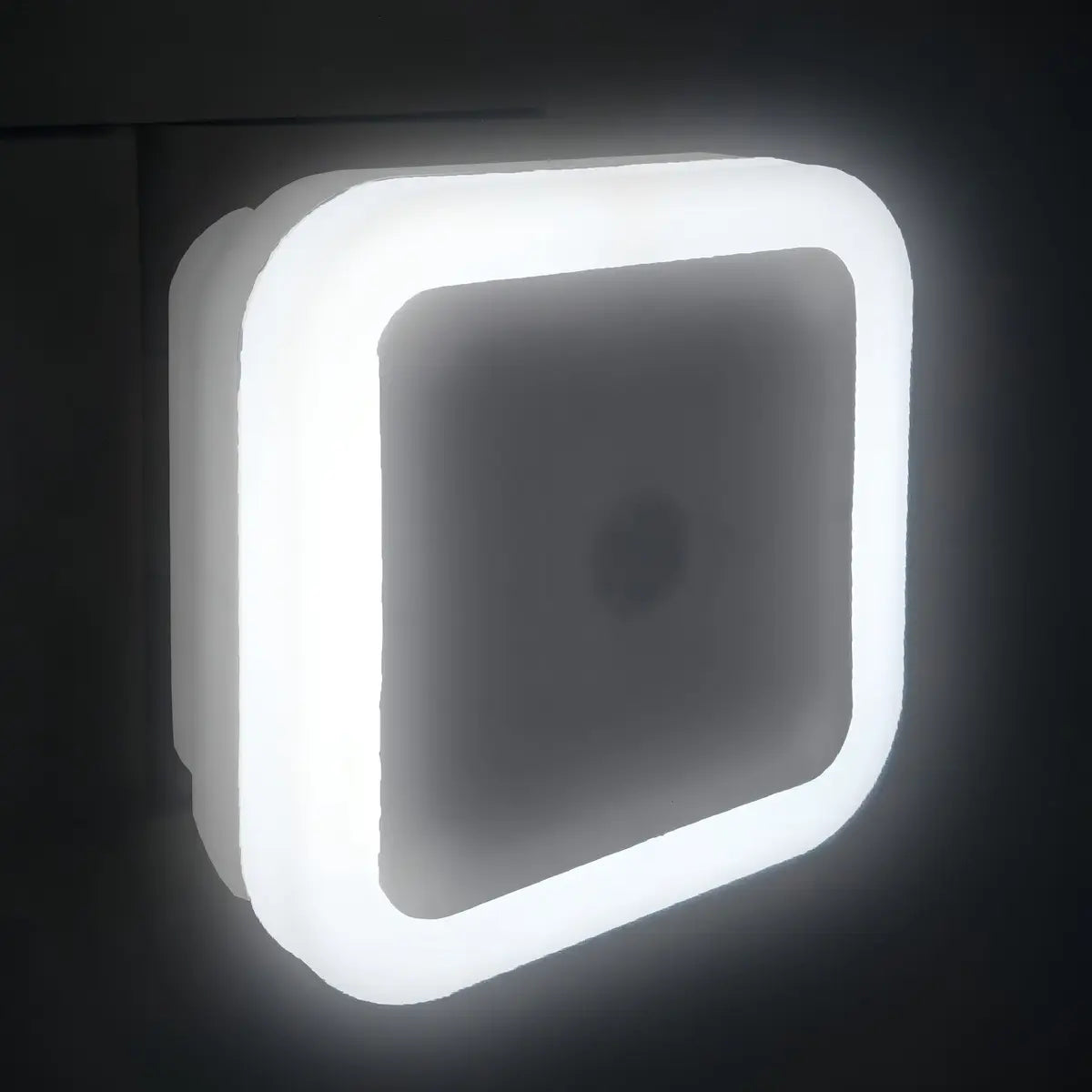 Luz Led Nocturna con Sensor de Movimiento Buba